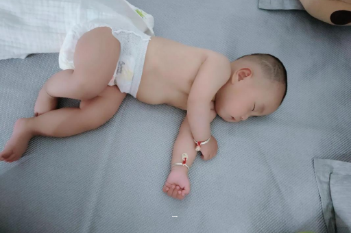 鹤岗孕妇肚脐周围发青